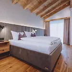 샬레 Village Zaglgut, Air-conditioned With Fantastic Panoramic Views, Wellness & Summer Card Included 카프룬
