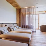 Village Zaglgut, Air-conditioned With Fantastic Panoramic Views, Wellness & Summer Card Included *