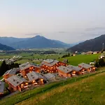 Village Zaglgut, Air-conditioned With Fantastic Panoramic Views, Wellness & Summer Card Included * 카프룬