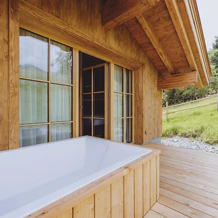 Premium By Zaglgut, Zell Am See-kaprun - Wellness & Infinity Pool, Air Conditioning, Panoramic Views & Summer Card Included