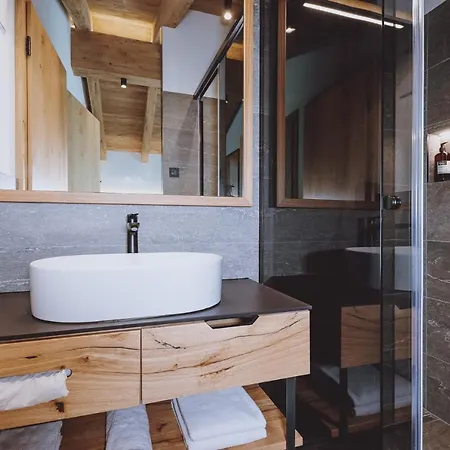 Horská chata Premium Chalets By Zaglgut, Zell Am See-Kaprun - Wellness & Infinity Pool, Air Conditioning, Panoramic Views & Summer Card Included *