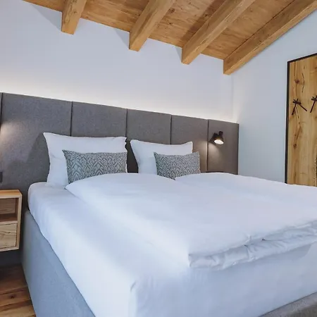 Premium Chalets By Zaglgut, Zell Am See-Kaprun - Wellness & Infinity Pool, Air Conditioning, Panoramic Views & Summer Card Included Kaprun