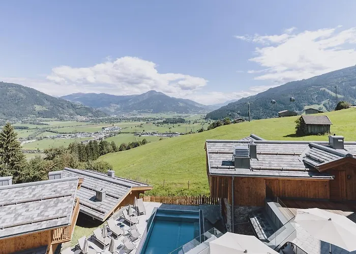 シャレー Village Zaglgut, Air-conditioned With Fantastic Panoramic Views, Wellness & Summer Card Included カプルーン