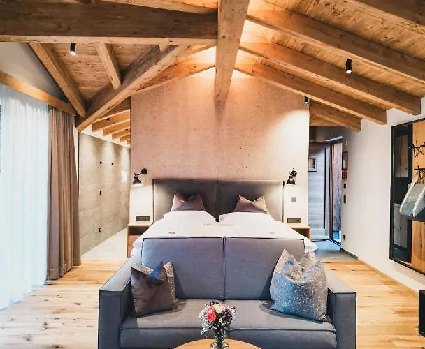 シャレー Village Zaglgut, Air-conditioned With Fantastic Panoramic Views, Wellness & Summer Card Included カプルーン